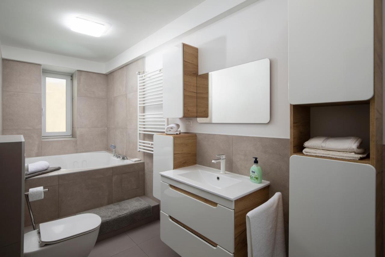 PUY History Apartment Villa Veruda מראה חיצוני תמונה